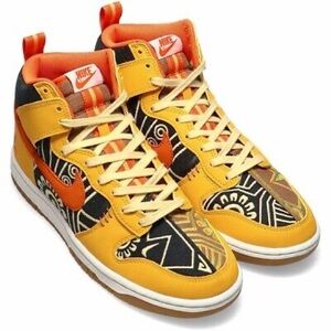 LIKE NEW Nike Dunk High "Somos Familia"